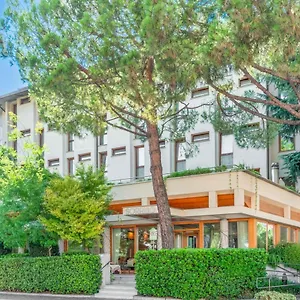 albergo-sorriso.it-lombardy.com/