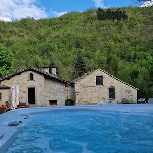 Borgo Corniola Naturista Bed & Breakfast